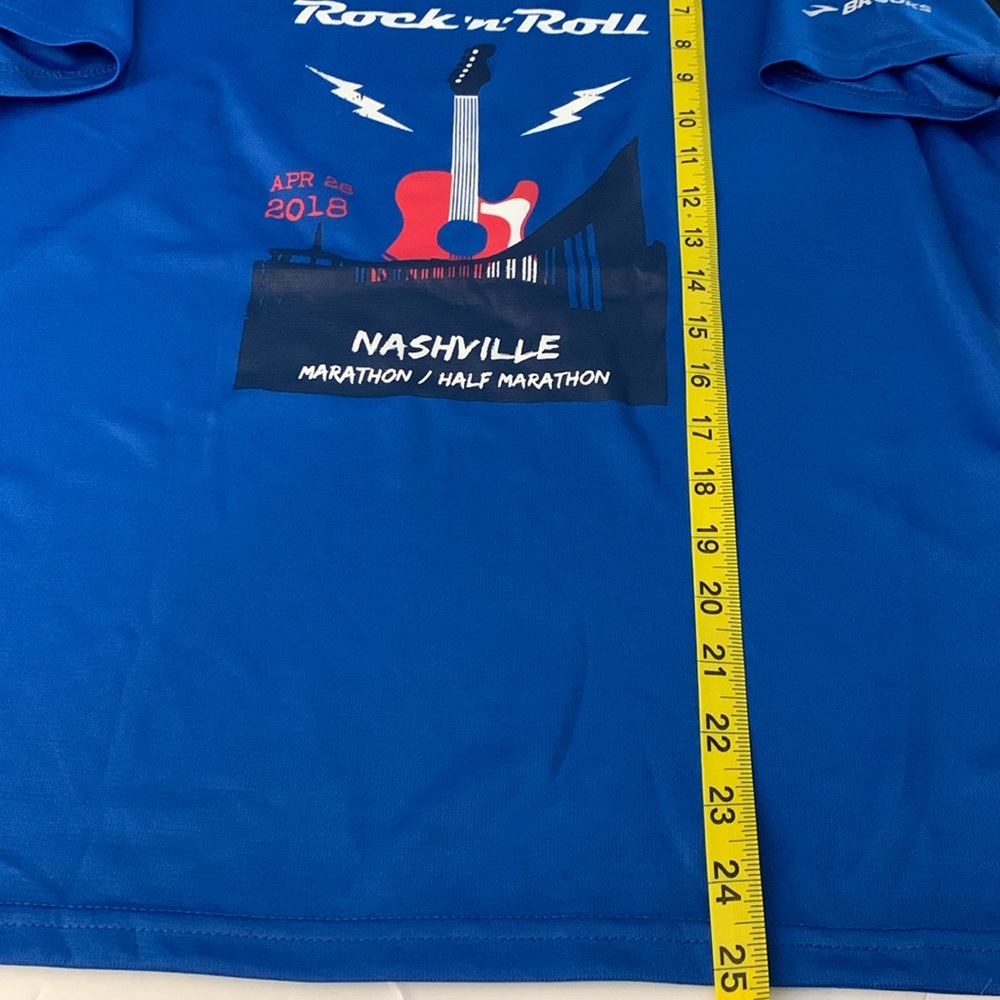 3/$20✨ Brooks Black Short Sleeve Tee Rock n Roll Series Marathon 2016 Nashville - Picture 8 of 10
